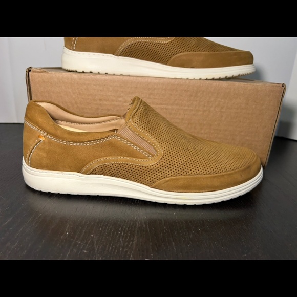 Samuel Hubbard Featherlight Olema Slip-On Shoes Loafers Nutmeg Nubuck Mens 10M